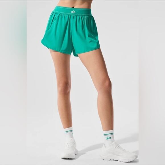 Alo Yoga Spruce Green Match Point Short Athletic Shorts Size Large - Picture 1 of 14